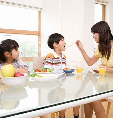 10. Không cần quá nghiêm khắc trong việc ăn kiêng của trẻ nhỏ 1