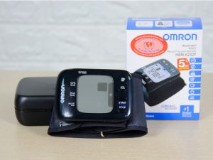 Máy đo huyết áp Omron HEM-6232T